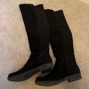 GUESS Elegant Black Knee-High Women's Boots